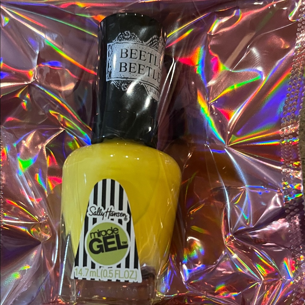 🔥4/$20 Sally Hansen Miracle Gel Nail Polish - Beetlejuice